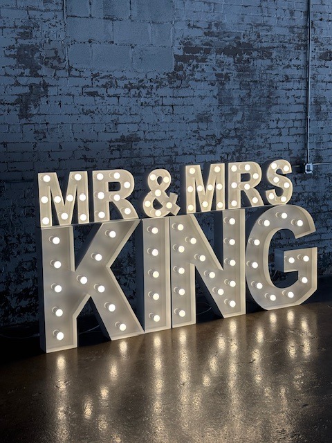 MR & MRS (15in steel LED topper) KING (3ft steel LED)